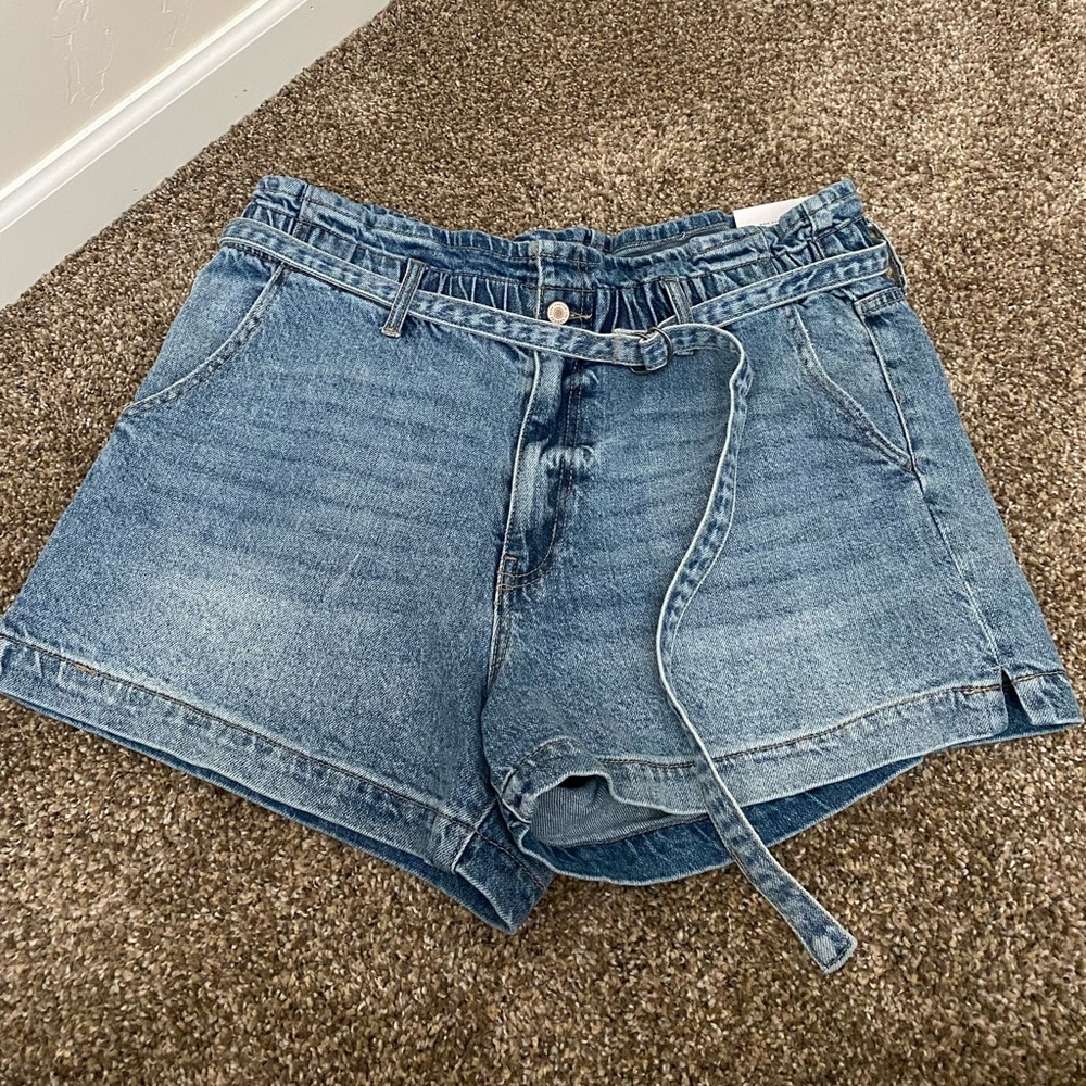 KanCan 90s high rise paper bag shorts 32
